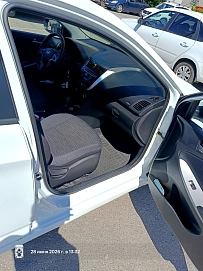 Hyundai Solaris, 2015г., передний привод, автомат