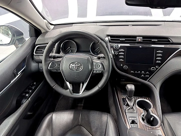 Toyota Camry, 2020г., передний привод, автомат