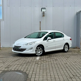 Peugeot 408, 2014г., передний привод, автомат
