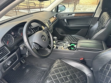 Volkswagen Touareg, 2016г., полный привод, автомат