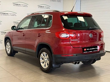 Volkswagen Tiguan, 2011г., полный привод, автомат
