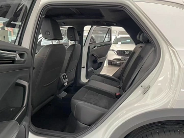 Volkswagen T-Roc, 2022г., полный привод, робот