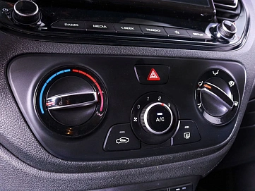 Hyundai Solaris, 2021г., передний привод, автомат