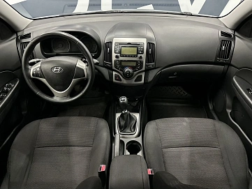 Hyundai i30, 2010г., передний привод, механика