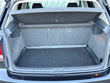 Volkswagen Golf, 2011г., передний привод, механика