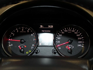 Nissan Qashqai, 2010г., передний привод, механика