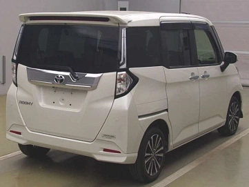 Toyota Roomy, 2023г., передний привод, вариатор
