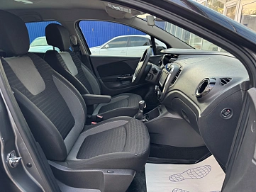 Renault Kaptur, 2017г., полный привод, автомат