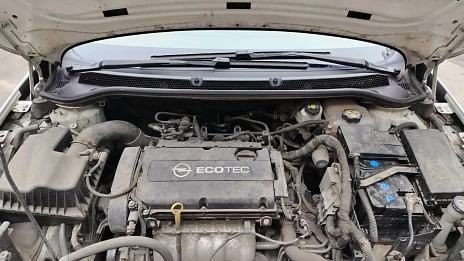 Opel Astra, 2015г., передний привод, автомат
