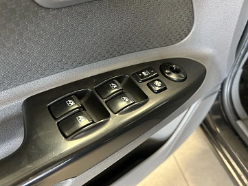 Kia Rio, 2010г., передний привод, механика