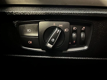 BMW 1 серии, 2012г., задний привод, автомат