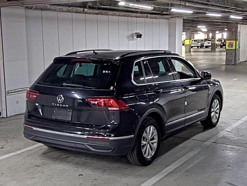 Volkswagen Tiguan, 2023г, передний привод, робот