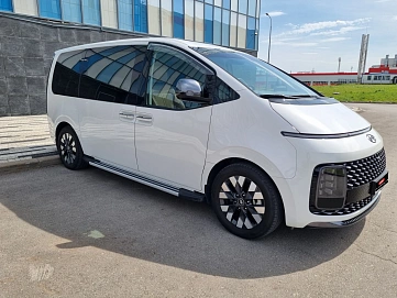 Hyundai Staria, 2024г, передний привод, автомат
