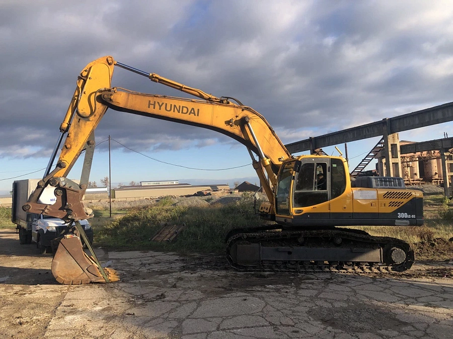 Hyundai R300LC, 2013г.