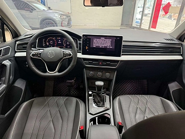 Volkswagen Tiguan, 2022г., передний привод, робот