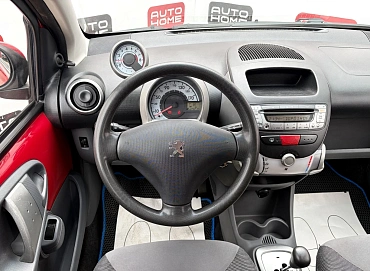 Peugeot 107, 2007г., передний привод, робот