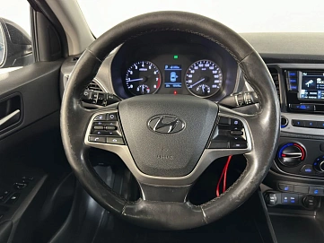 Hyundai Solaris, 2018г., передний привод, автомат