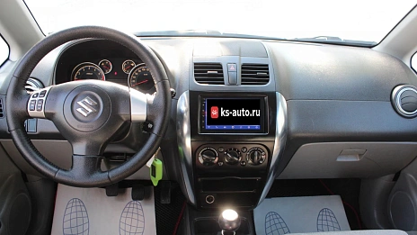 Suzuki SX4, 2011г., передний привод, механика