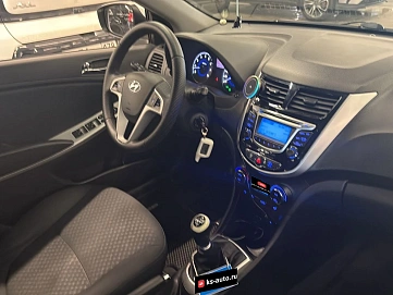 Hyundai Solaris, 2012г., передний привод, механика