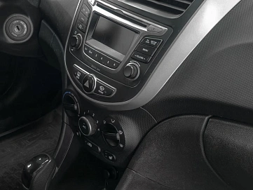 Hyundai Solaris, 2015г., передний привод, автомат