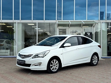 Hyundai Solaris, 2015г., передний привод, автомат