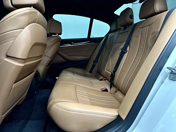 BMW 5 серии, 2021г., задний привод, автомат