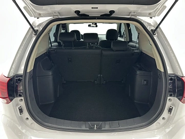 Mitsubishi Outlander, 2022г., передний привод, вариатор