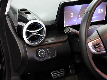 Chevrolet Monza, 2023г., передний привод, автомат