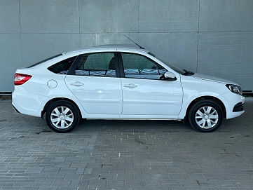 Lada (ВАЗ) Granta, 2021г., передний привод, механика