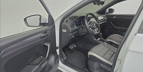 Volkswagen T-Roc, 2021г., полный привод, робот