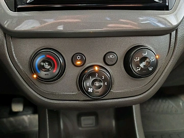 Chevrolet Cobalt, 2013г., передний привод, механика