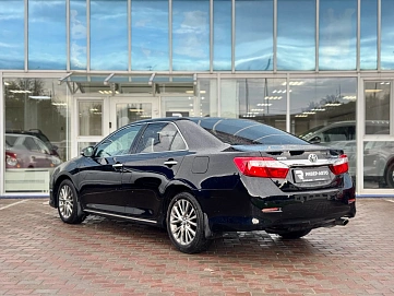 Toyota Camry, 2012г., передний привод, автомат