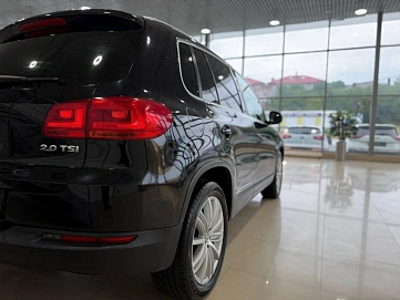 Volkswagen Tiguan, 2012г., передний привод, автомат