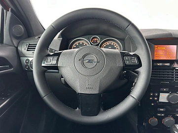 Opel Astra, 2009г., передний привод, автомат
