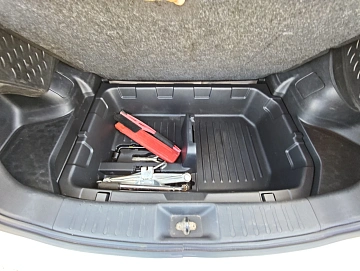 Nissan Juke, 2012г., передний привод, вариатор