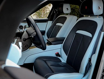 Rolls-Royce Ghost, 2024г., полный привод, автомат