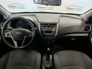 Hyundai Solaris, 2015г., передний привод, автомат