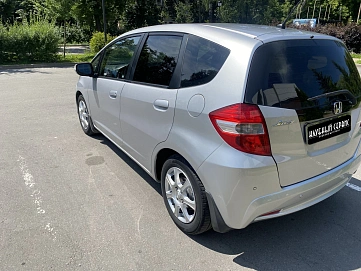 Honda Jazz, 2011г., передний привод, механика