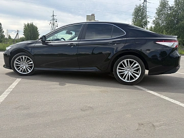 Toyota Camry, 2020г., передний привод, автомат