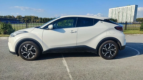 Toyota C-HR, 2020г., передний привод, вариатор