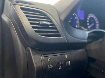 Hyundai Solaris, 2014г., передний привод, автомат