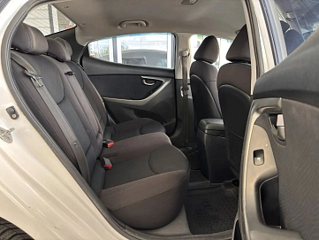 Hyundai Elantra, 2011г., передний привод, автомат