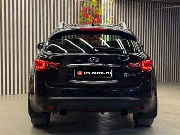Infiniti QX70, 2016г., полный привод, автомат