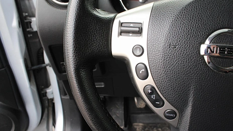 Nissan Qashqai, 2008г., передний привод, механика