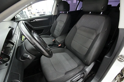 Volkswagen Passat, 2011г., передний привод, робот