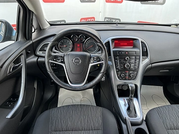 Opel Astra, 2013г., передний привод, автомат