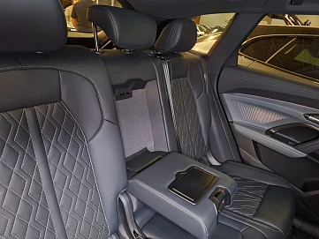 Audi Q5, 2026г., полный привод, робот