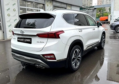 Hyundai Santa Fe, 2019г., полный привод, автомат