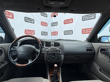 Nissan Primera, 2000г., передний привод, механика