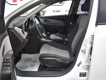 Chevrolet Cruze, 2012г., передний привод, механика